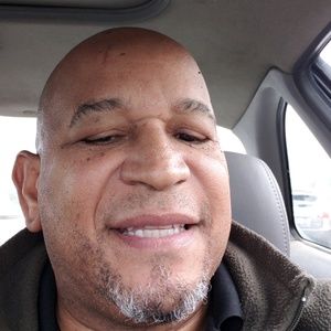 Meet your Posher, Lewis